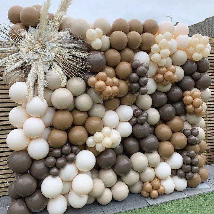 Стіна з кульок Молочний шоколад (340 кульок)