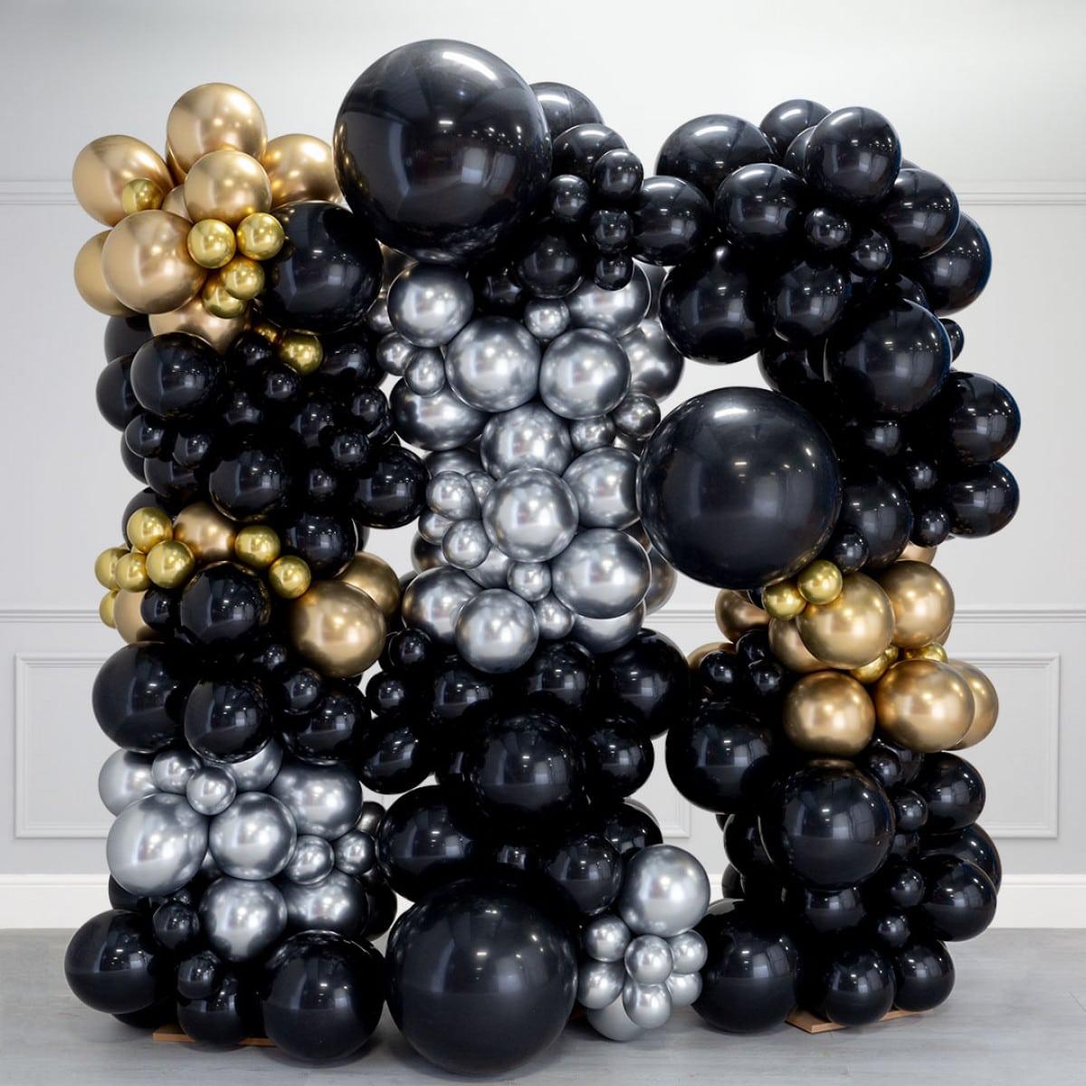 Стіна з кульок Чорна з хром золото та срібло (278 кульок)